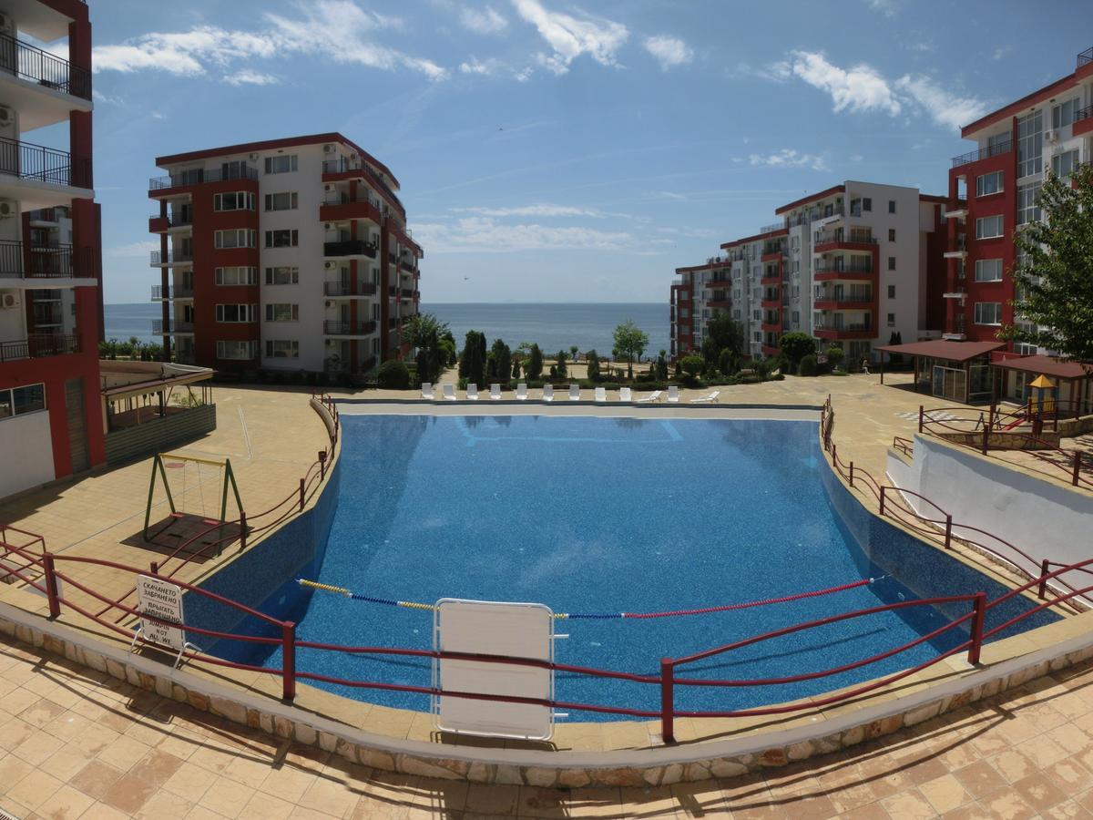 Sea View Apartment, Panorama, Pools And Beach, Sveti Vlas Eksteriør bilde